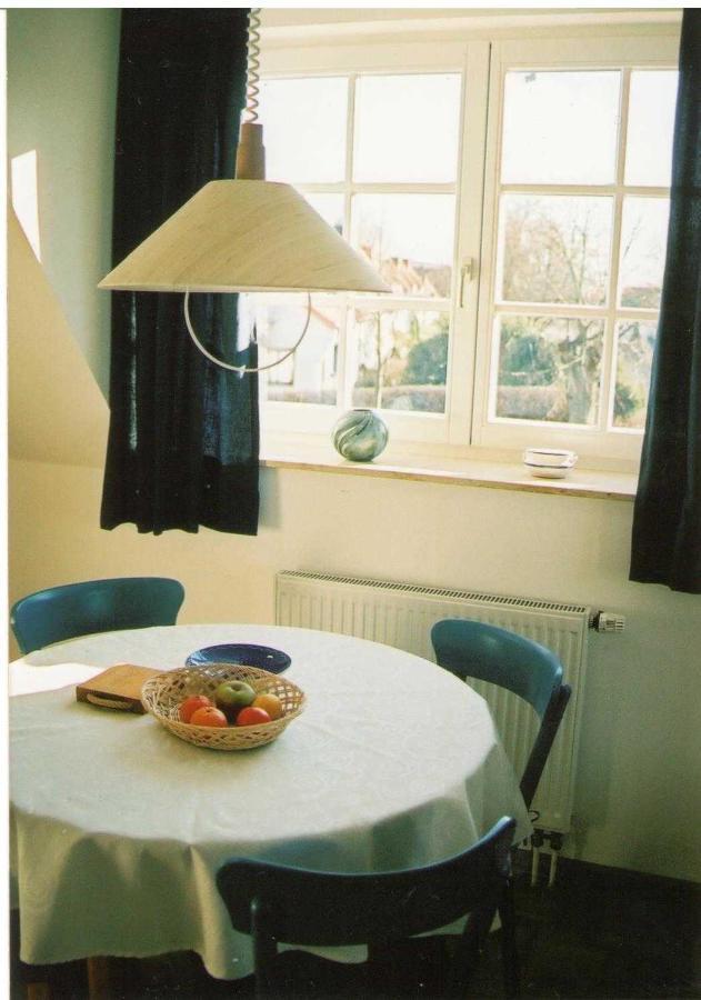 Lindenstr_32B Apartment Цингст Стая снимка